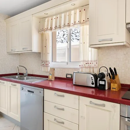 דירה Bentayga Obsidian *