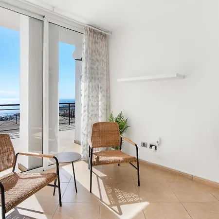 דירה Bentayga Obsidian